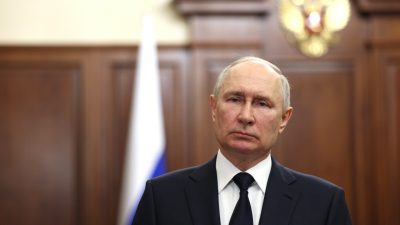 Vladimir Putin exprime disponibilitatea de a avea o întâlnire cu Zelenski la Moscovaea noastră”