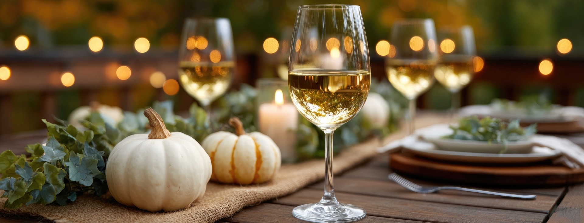 Obiceiul de toamnă în oraș: Vinul devine noua alegere pentru după program / Șase locuri de top pentru a savura un pahar de vin după muncă în Bucureștiea noastră”
