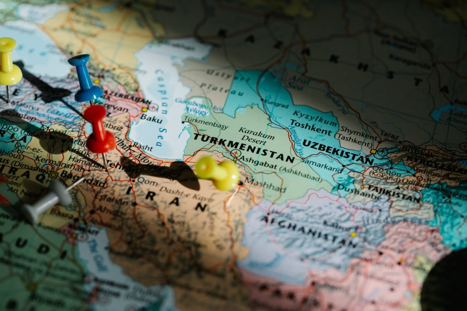 Președintele Trump are în vedere reluarea controlului asupra bazei militare Bagram din Afganistan, părăsită în 2021ea noastră”