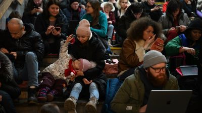 Statele membre ale Uniunii Europene au aprobat inițiative pentru sprijinirea luptei împotriva conflictului și pentru sprijinirea revenirii ucrainenilor în țara lorea noastră”