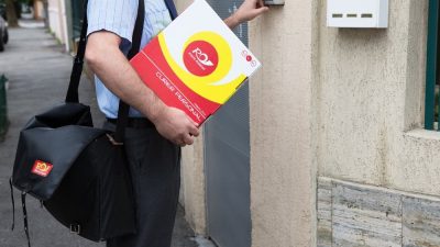 Florin Manole: Cheltuielile Poștei pentru Casa Națională de Pensii sunt de Zece Ori Mai Mari pentru Jumătate dintre Pensionari, Alegând Plata în Numerar, Comparativ cu Comisioanele Bancare Plătite de Poștă pentru Deținătorii de Carduriea noastră”