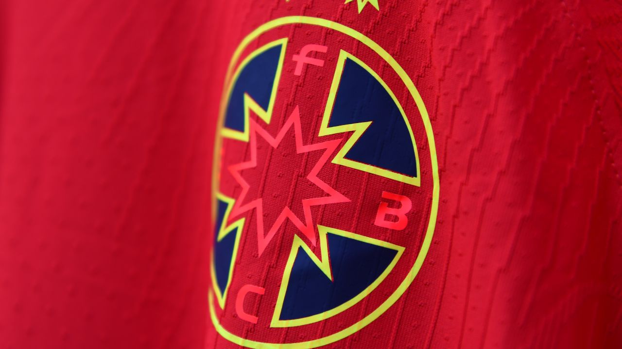 FCSB a realizat o mișcare strategică: „Este un atacant veritabil! Un jucător robust, exact ce ai nevoie”