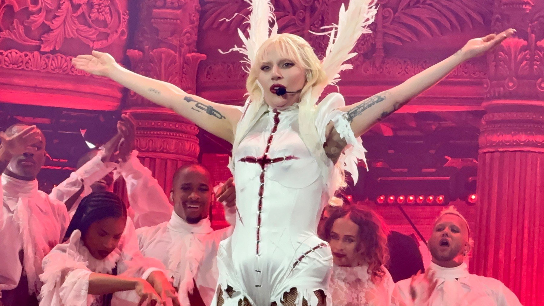 Cele mai remarcabile 15 albume lansate în 2025 până în prezent, de la Lady Gaga la Clipseea noastră”