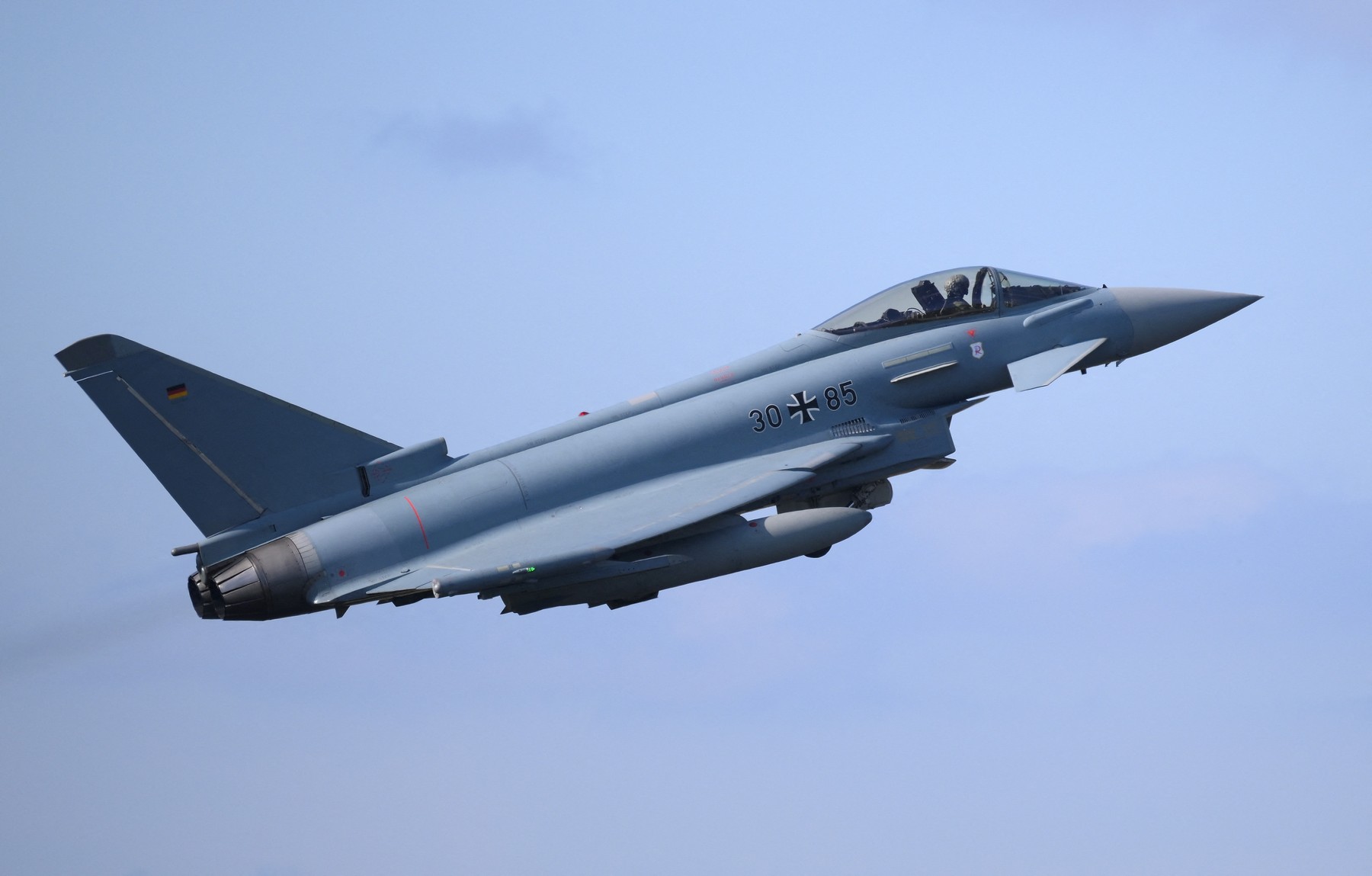 Un avion de supraveghere militar rus a fost detectat zburând deasupra Mării Baltice, forțând autoritățile germane să trimită avioane de luptă Eurofighter pentru a-i monitoriza mișcările.