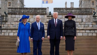 Ce cadouri oferă fostul președinte Trump și familia regală britanică în timpul vizitei la Castelul Windsorea noastră”