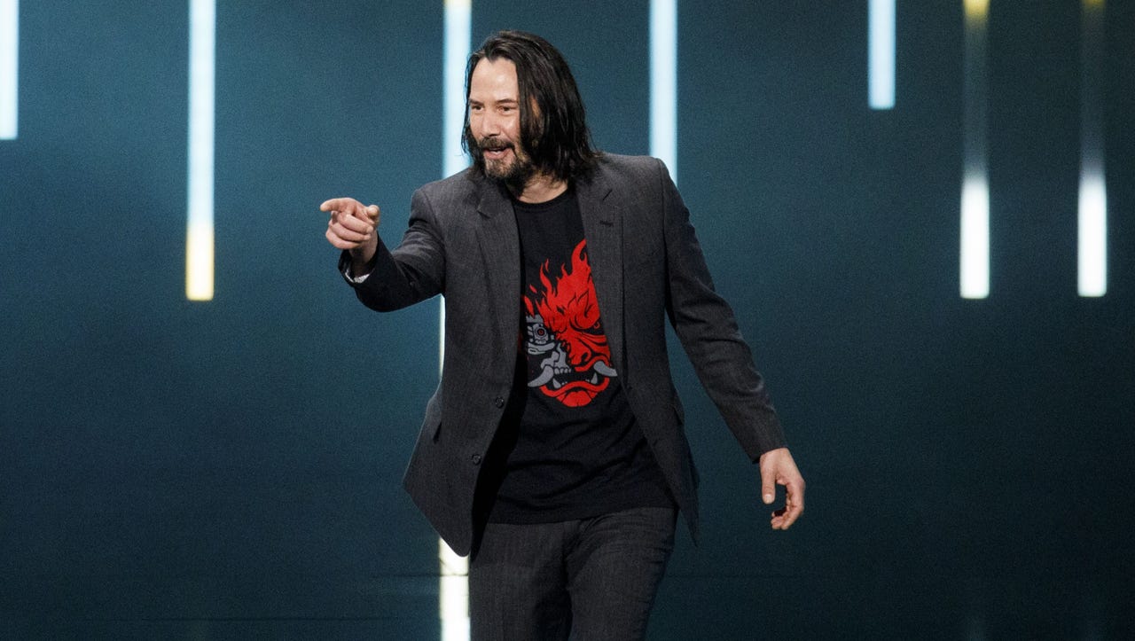 Starul Hollywood-ului Keanu Reeves, cunoscut pentru rolul sau din jocul video Cyberpunk, exprima dorinta de a fi implicat in continuarea acestei francize, declarand ca “cu siguranta” ar dori sa participe la realizarea lui Cyberpunk 2.