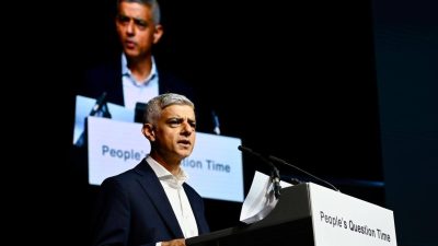 Trump nerecunoscut angular pentru prezența primarului Londrei în timpul vizitei de stat în Marea Britanie și l-a criticat pe Sadiq Kahn, catalogându-l drept unul dintre cei mai slabi primari globaliea noastră”