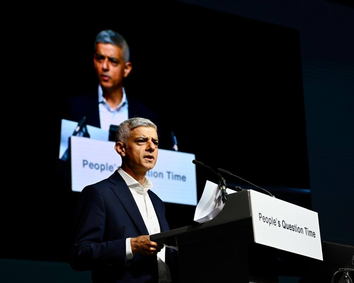 Trump nerecunoscut angular pentru prezența primarului Londrei în timpul vizitei de stat în Marea Britanie și l-a criticat pe Sadiq Kahn, catalogându-l drept unul dintre cei mai slabi primari globaliea noastră”