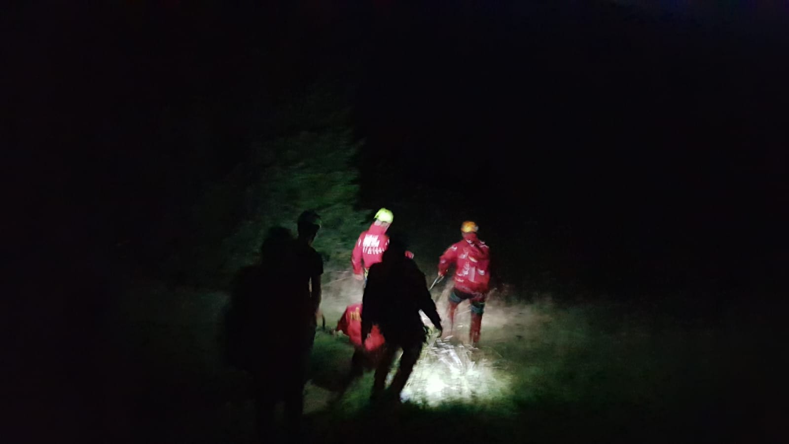 Tânăr ucrainean de 29 de ani, descoperit în stare critică în Munții Maramureșului, după ce a suferit de deshidratare și nu a consumat hrană timp de două zileea noastră”