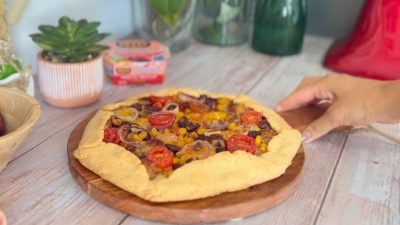 VIDEO | Desert rustic cu ton în stil galette, o rețetă ușor de pregătit pentru începutul toamneiea noastră”