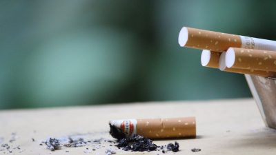 Organizația Mondială a Sănătății îi acuză pe marii producători din domeniul alimentației, tutunului și alcoolului de blocarea măsurilor de sănătate esențiale pentru salvarea de viețiea noastră”