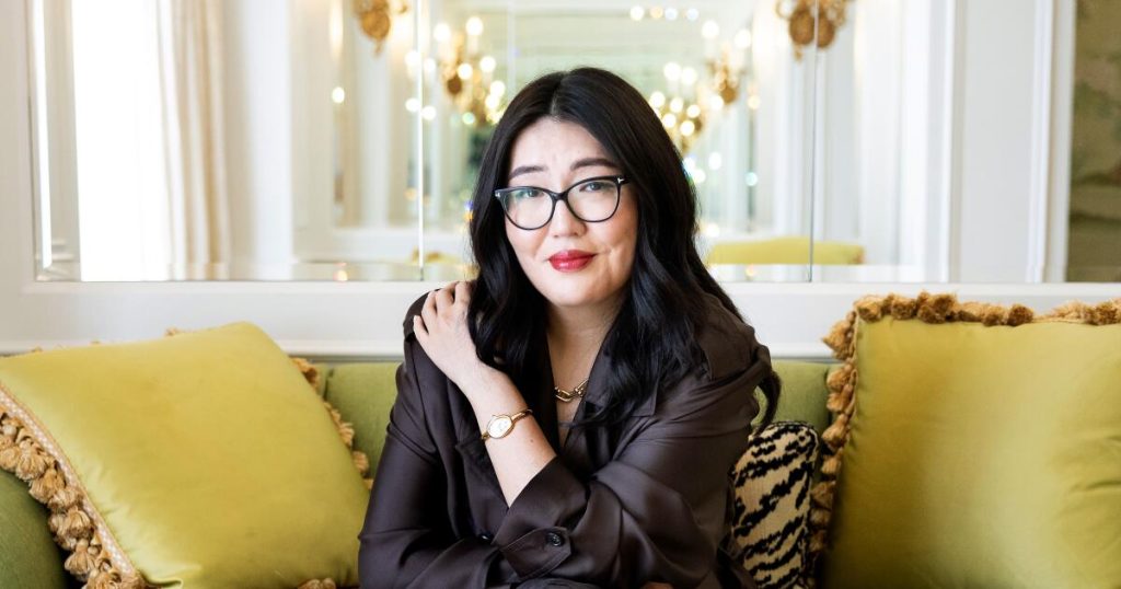 Autorul Jenny Han vorbeste despre finalul seriei „Vara in care m-am schimbat”