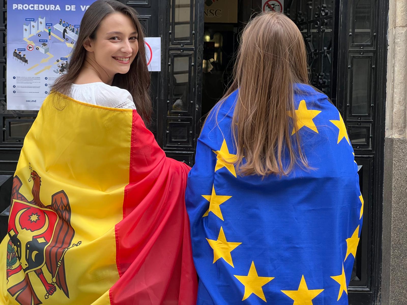 Participare without precedent la urne în diaspora moldovenească / Alegătorii pro-europeni, în număr mare / Socialiștii conduși de Igor Dodon, abia pe poziția a patraea noastră”