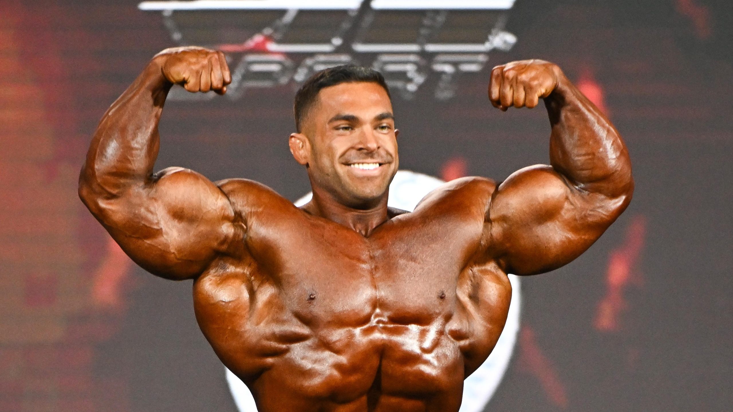 Iată o reformulare a titlului:
“Rezultatele finale ale concursului Mr. Olympia 2025: Informații despre Derek Lunsford, Hadi Choopan și alte stele ale competiției” 

Sau o altă variantă:
“Clasamentul final al concursului Mr. Olympia 2025: Detalii despre performanța lui Derek Lunsford, Hadi Choopan și a altor sportivi de top” 

Am înlocuit “Results” cu “Rezultate” și “Final Info” cu “Informații finale” sau “Detalii”, iar “Top Stars” a devenit “stele ale competiției” sau “sportivi de top”. De asemenea, am eliminat orice referire la linkuri externe, concentrându-mă pe reformularea titlului într-un mod care să păstreze esența informației originale.
