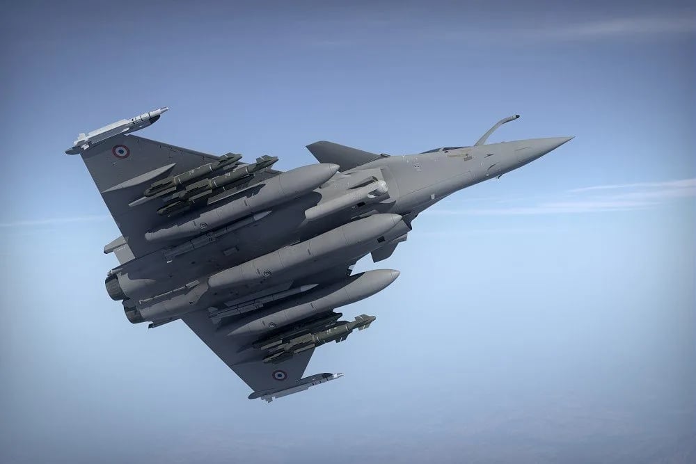 Amânare a întâlnirii miniștrilor Apărării din Franța, Germania și Spania din cauza crizei politice în Franța, dedicată proiectului unui avion de vânătoare europeanea noastră”