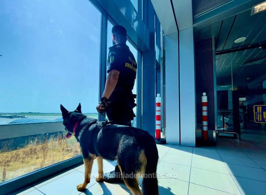 Videoclip: Procesul de colectare a datelor biometrice pentru cetățenii non-UE și moldoveni care intră în România și spațiul Schengen – fotografiere, amprentare și scanare a documentelor de călătorie / Sistemul european se aplică exclusiv turiștilor fără cetățenie românăea noastră”