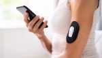 Milioane de utilizatori de dispozitive mobile urmăresc glicemia, însă acestea nu sunt eficiente pentru toți, fiind mai puțin precise pentru persoanele fără diabetea noastră”