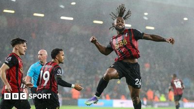 Echipa Bournemouth a revenit de la un handicap inițial și a câștigat cu scorul de 3-1 împotriva lui Fulham, grație în mare parte a dublei reușite de atacantul Antoine Semenyo.
