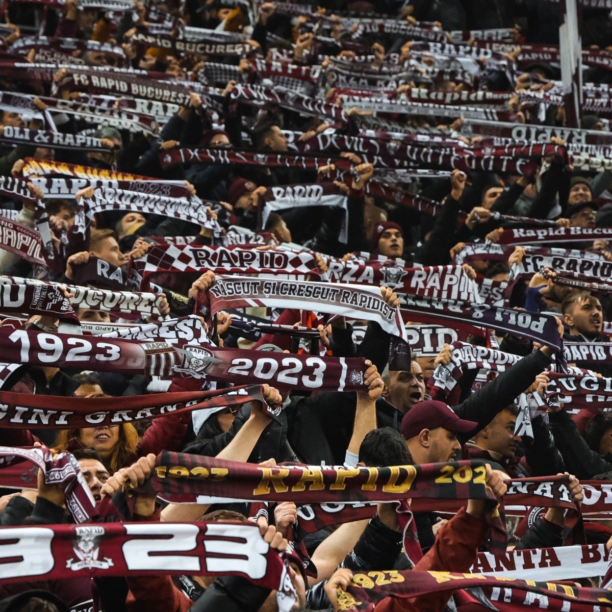 Rapid București câștigă cu 3-1 în fața Farului Constanța și liderază clasamentul Superligii până la partida din Craiovaea noastră”