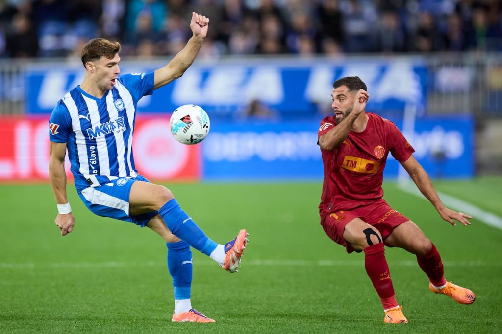 [ad_1] Echipele Alavés și Valencia au terminat la egalitate, scor 0-0, într-un meci în care ambele echipe au avut dificultăți în a marca goluri