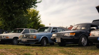 Autovehicule din perioada comunistă, expuse în București. “Mașinile socialiste ale orașului”, prezentate la Biblioteca Națională