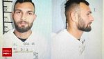 Un bărbat tânăr, suspectat de comiterea unui jaf armat în Peninsulă, a reușit să evadeze de sub supravegherea agenților de ordine din Județul Dolj, determinând astfel o urmărire intensă în care au fost implicați aproximativ șase sute de persoane.
