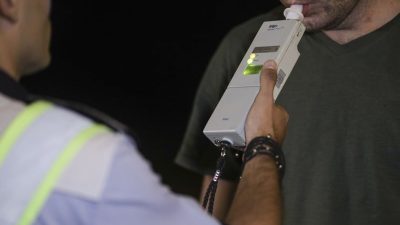 Bărbat arestat pentru 24 de ore după ce a condus sub influența alcoolului cu o concentrație de 2,18 g/l în sânge și fără permis de conducereea noastră”