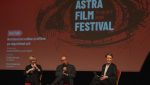 Astra Film Festival debutează cu energie: a doua zi aduce filme documentare impresionante și un discuție despre „înotul împotriva sistemului” într-un eveniment tematicea noastră”