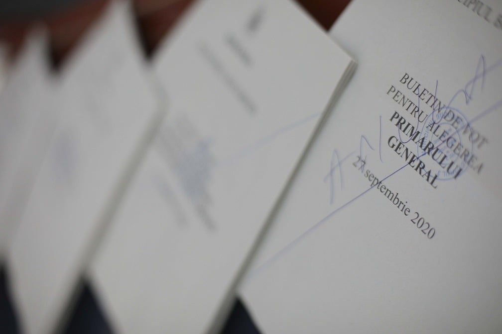 Liderul senatorilor USR solicită coaliției guvernamentale să stabilească urgent data alegerilor pentru București și afirmă că nu pot candida toți împreună, deoarece nu sunt un grup de copii speriațiea noastră”