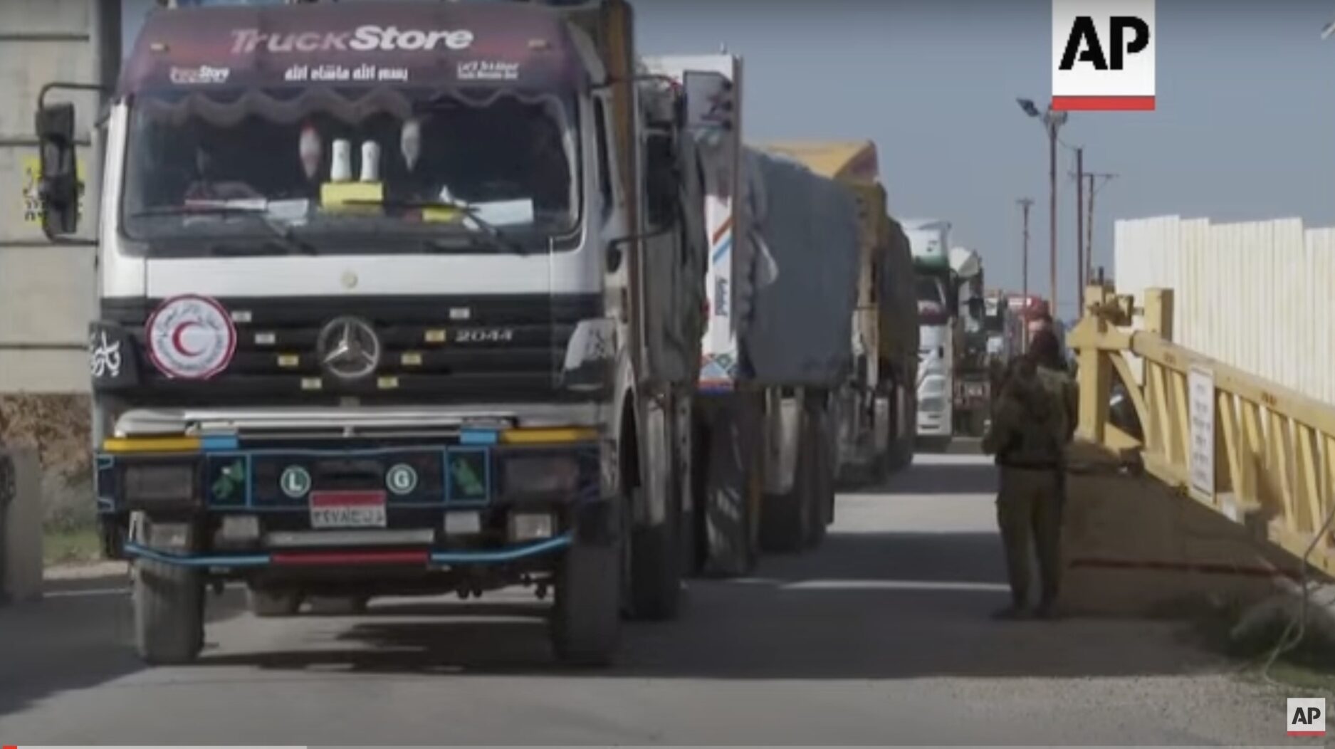 Israelul plănuiește să permită intrarea a 600 de camioane cu ajutor umanitar în Fâșia Gaza prin punctul de frontieră Rafahea noastră”