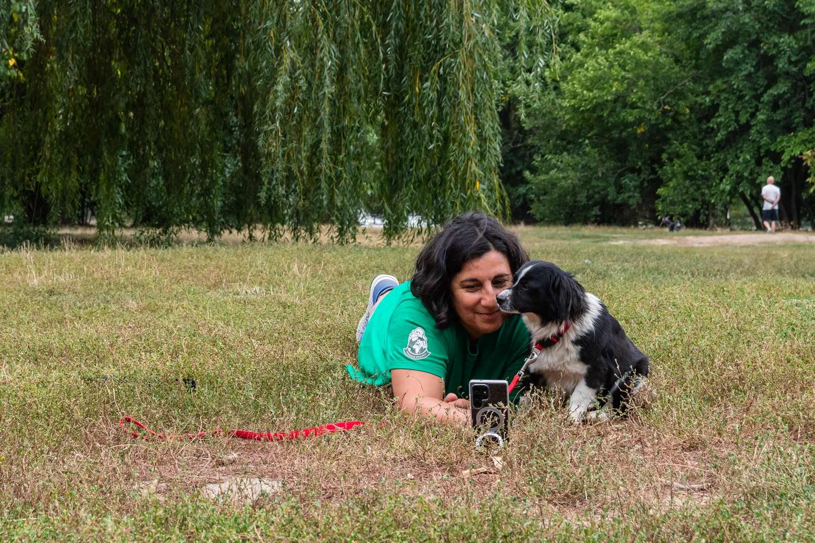 Impactul adoptării unui animal asupra a două vieți: întâlnește câinii de la Adăpostul Speranța în căutarea unui nou căminea noastră”
