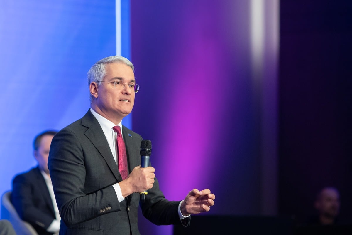 Ministrul Dragoș Pîslaru afirmă că obiectivul privind pensiile speciale nu a fost atins, fondurile au fost suspendate, iar declarațiile Consiliului Superior al Magistraturii sunt considerate false și grave; este inacceptabil ca o instituție de stat să inducă în eroare opinia publică și să contrazică dovezile confirmate de Comisia Europeanăea noastră”