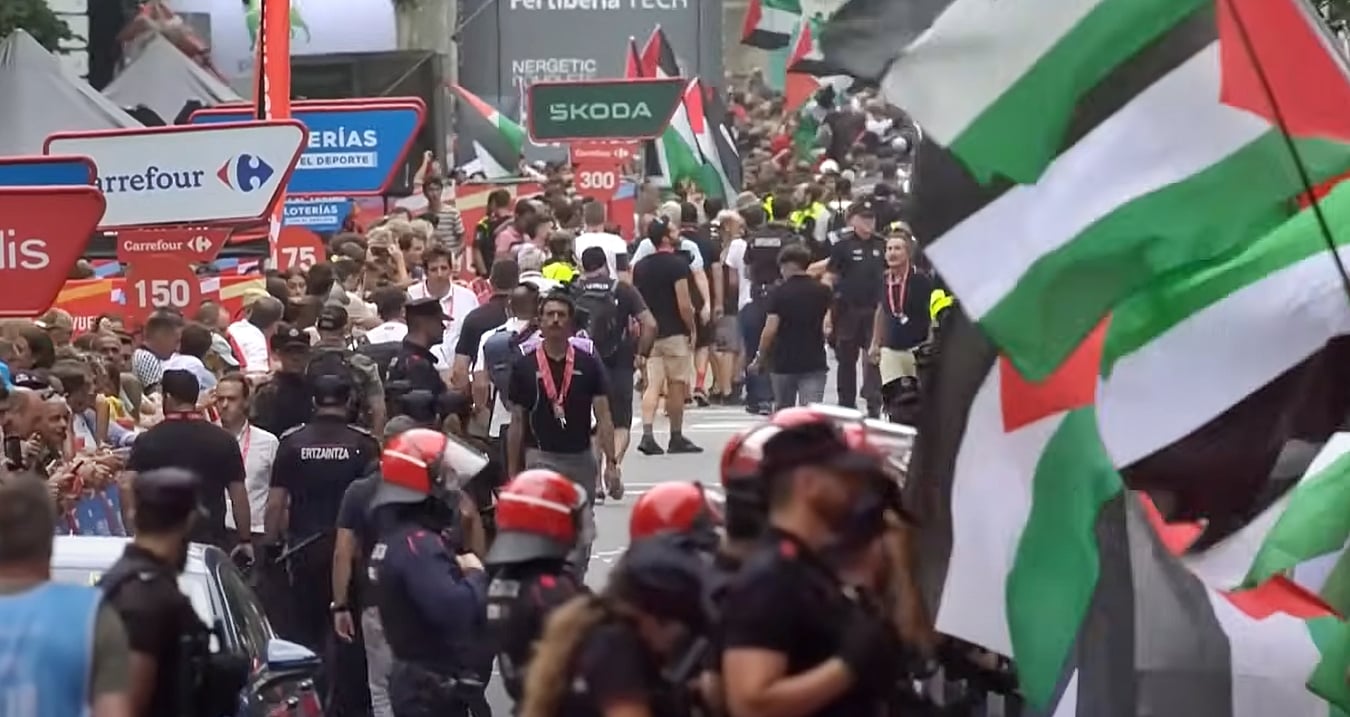 Echipa de ciclism Israel Premier Tech își va modifica denumirea, după ce protestatarii pro-palestinieni au criticat intens participarea sa în curseea noastră”