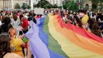 Asociația ACCEPT solicită României să elaboreze o strategie pentru promovarea egalității LGBTIQ+ / La doi ani de la hotărârea CEDO privind recunoașterea parteneriatelor între persoane de același sex, țara nu a venit cu un plan specificea noastră”