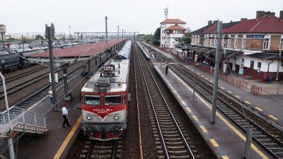 Urgent: Trenurile electrice ale companiei naționale de transport feroviar pentru călători sunt oprite din circulație pe rețeaua feroviară a țării.