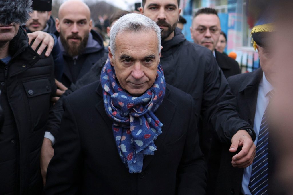 Călin Georgescu păstrează măsura controlului judiciar / Fostul candidat la alegeri cu orientare pro-rusă este judecat pentru incitare la cultul persoanelor vinovate de infracțiuni de genocid, crime contra umanității și de război, precum și pentru promovarea idei și doctrinare fasciste, legionare, rasiste sau xenofobe
