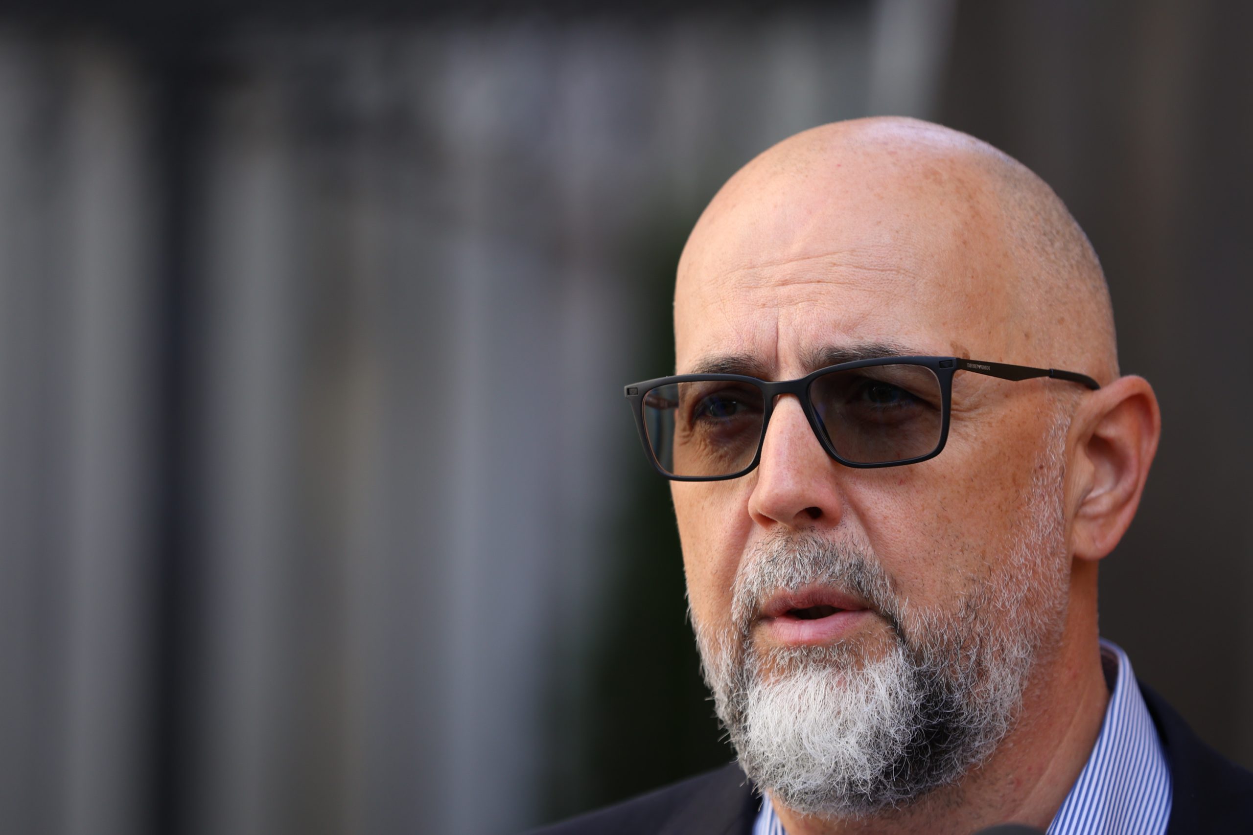 Liderul UDMR, Kelemen Hunor, a anunțat că toți cei implicați au convenit asupra unei decizii comune, și anume că nivelul salarial minim nu va cunoaște o creștere în anul dois mii douăzeci și șase.