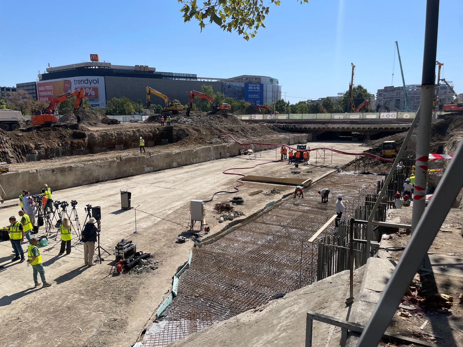 Începând de luni, 6 octombrie, restricții temporare de trafic în zona centrală a Capitalei pentru realizarea lucrărilor la planșeul Uniriiea noastră”