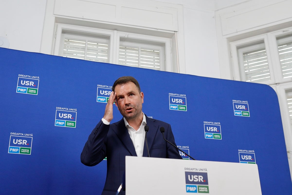 Cătălin Drulă din USR afirmă că închiderea școlilor din Capitală a fost nejustificată, iar decizia s-a bazat pe informații științifice insuficiente; mii de familii au fost afectate de o reacție exagerată, influențată de impulsurile politice ale viceprimarului orașuluiea noastră”
