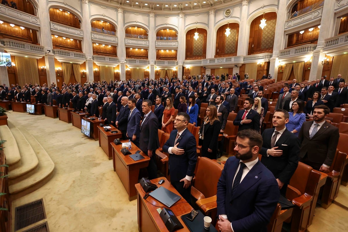 Bolojan afirmă că reducerea numărului de parlamentari nu ar influența calitatea parlamentarilorea noastră”