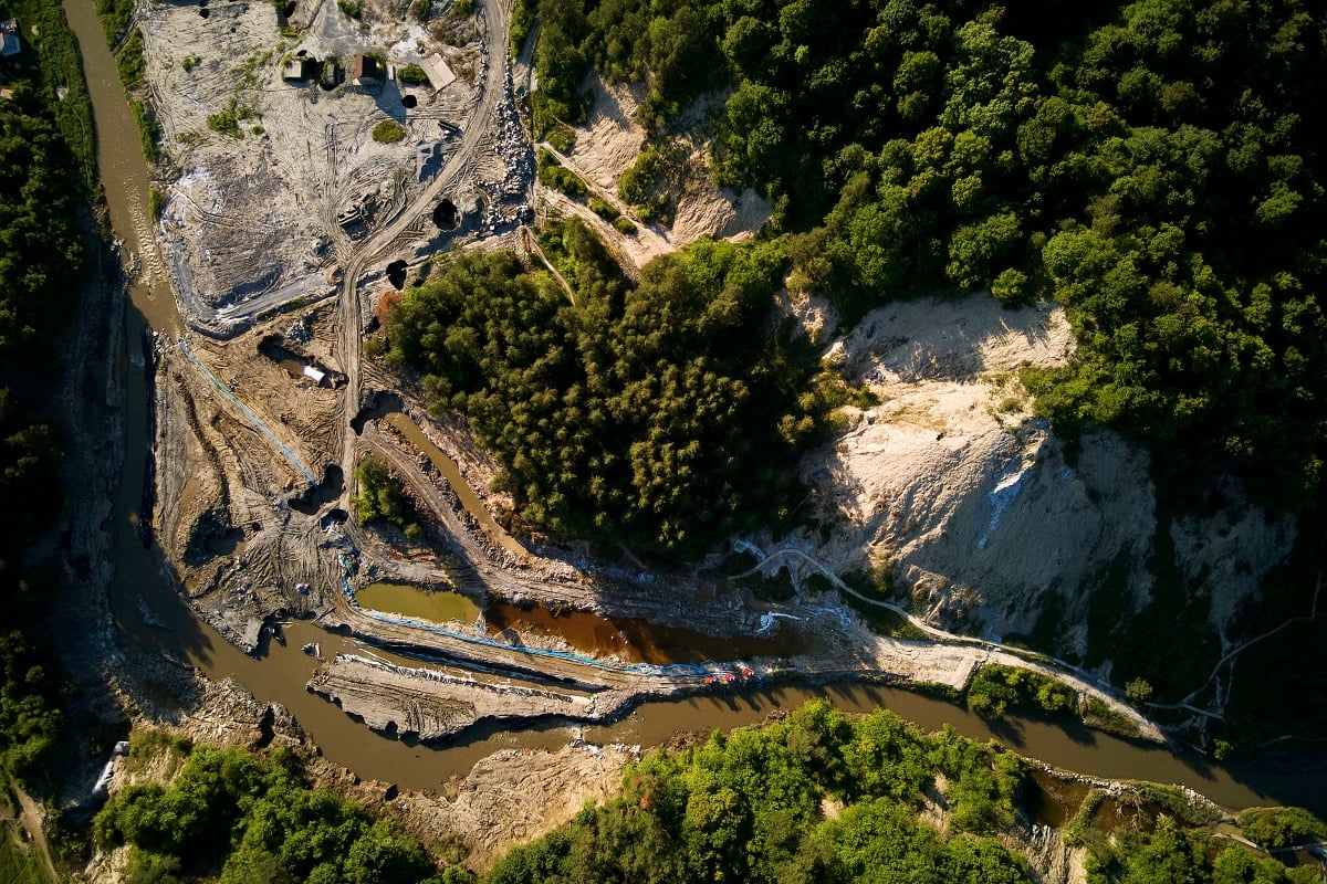 Declic solicită Guvernului un plan de reabilitare pentru zona Praid, unde localnicii stau fără apă potabilă și venituri de cinci luni, în timp ce autoritățile se acuză reciprocea noastră”