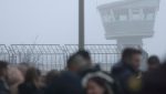 Angajații din penitenciare protestează joi împotriva planului de închidere a Centrului de Detenție din Craiova, în timp ce deținuții vor fi transferați la Tichilești, o localitate situată la aproximativ 30 de kilometri de un orașea noastră”