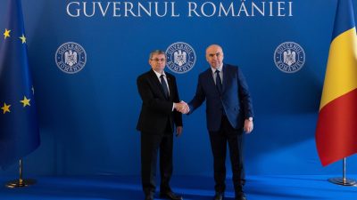 Prim-ministrul Bolojan a avut întâlnire cu președintele Parlamentului Moldovei, Igor Grosu, la Palatul Victoriaea noastră”