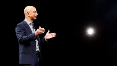 Jeff Bezos: „Inteligența artificială se află într-o fază de speculație, însă avantajele pentru societate vor fi majore”ea noastră”