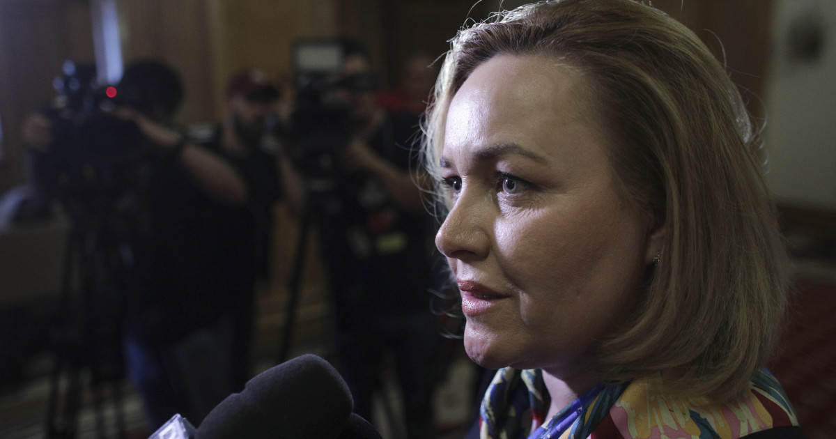 Răspunsul inițial al fostului ministru al Afacerilor Interne, Carmen Dan, după ce a aflat că sora sa ar fi folosit numele său pentru a înșela persoane.