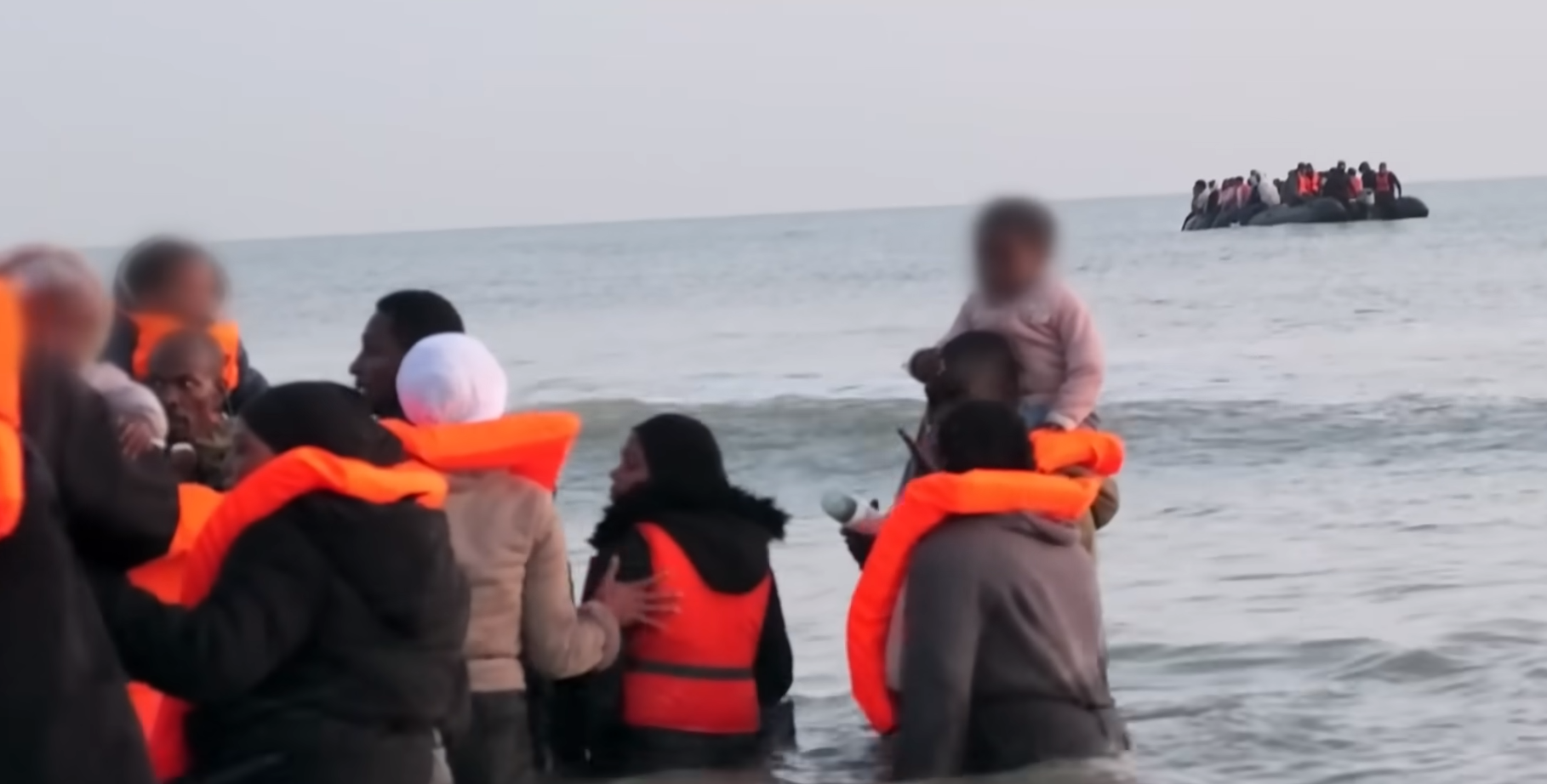 Un deces și mai mulți migranți dispăruți după un naufragiu în apropierea insulei italiene Lampedusaea noastră”