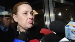 Informații din surse oficiale arată că sora fostei ministrului de Interne, Carmen Dan, a fost ridicată de către autoritățile de aplicare a legii. În cadrul acestui dosar, se așteaptă să fie audiat și Cristi Borcea, o persoană implicată în această anchetă.