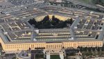 Protest la Pentagon: Jurnaliștii își predau legitimațiile de acces și părăsesc clădirea din cauza noilor reguli ce solicită aprobarea șefului Pentagonului pentru anumite articoleea noastră”