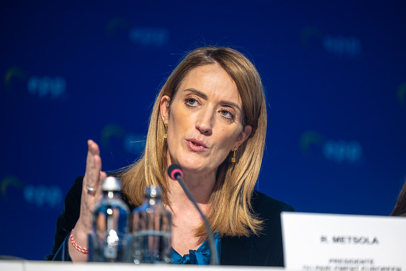 Președinta Parlamentului European, Roberta Metsola, a confirmat că a primit cererea pentru anularea imunității parlamentare a Dianei Șoșoacă.