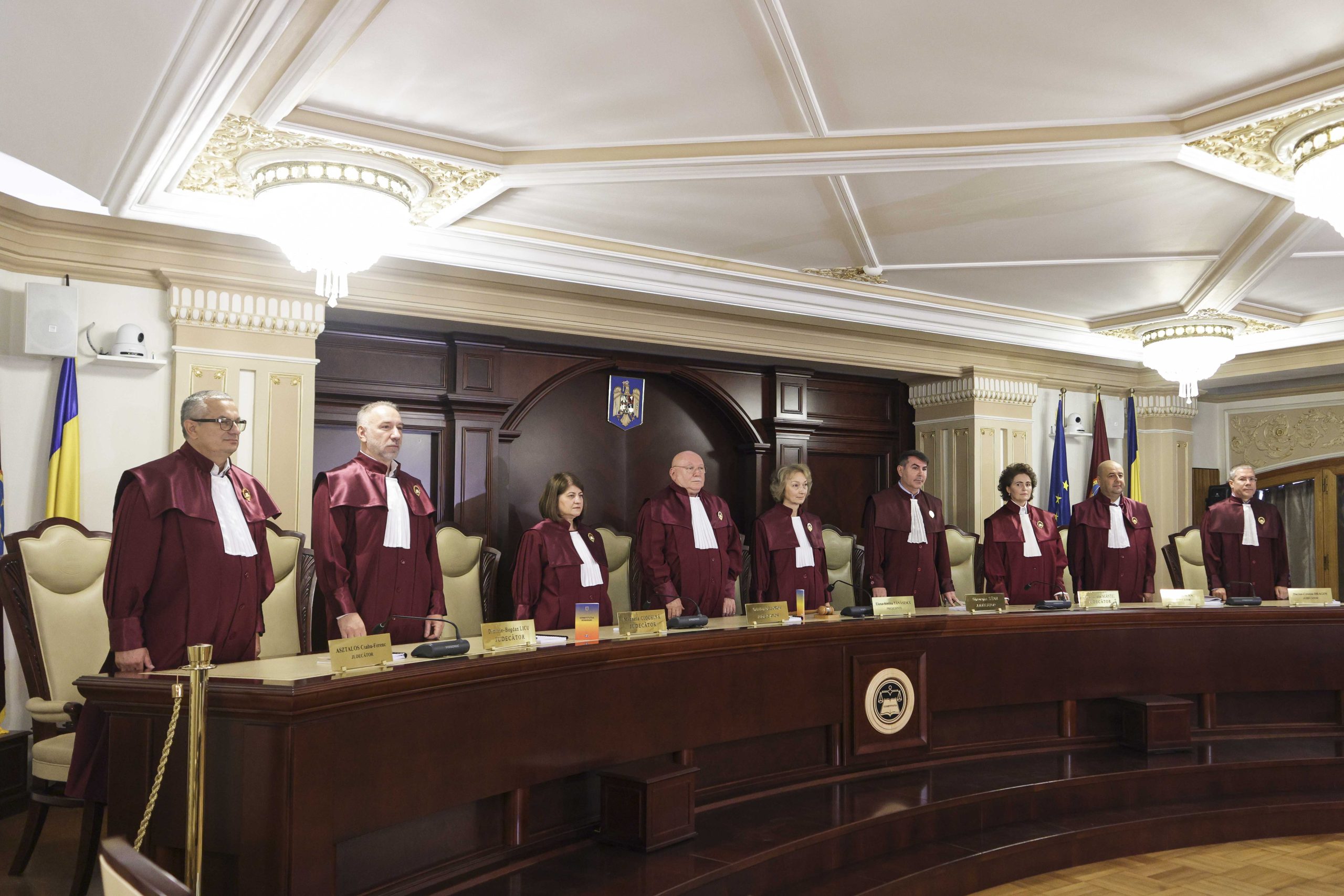 Curtea Constituțională a României poate să întârzie încă o dată adoptarea unei hotărâri cu privire la modificarea sistemului de pensii pentru magistrați. Întrebarea care se pune acum este ce urmează să se întâmple cu celelalte acte normative cuprinse în pachetul legislativ respectiv.